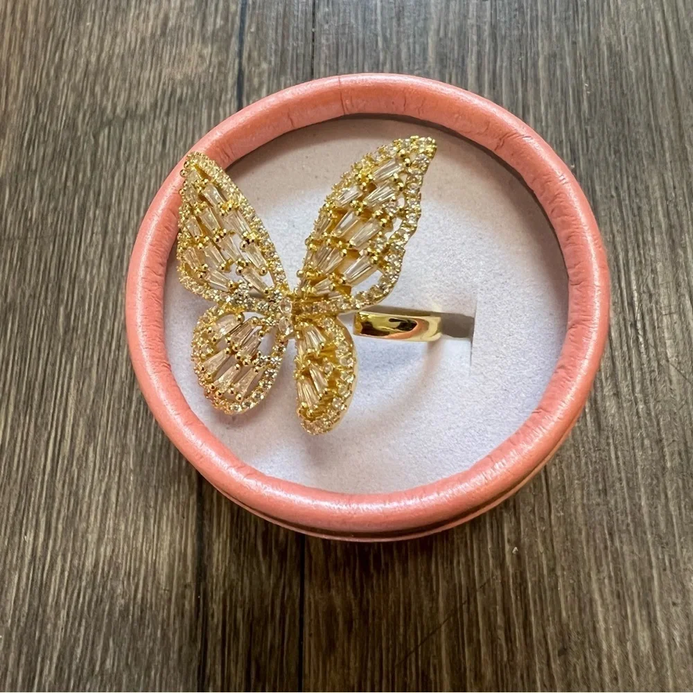 NWT Gold Butterfly Ring Rhinestone Fashion Jewelry Adjustable Back Solid Bling